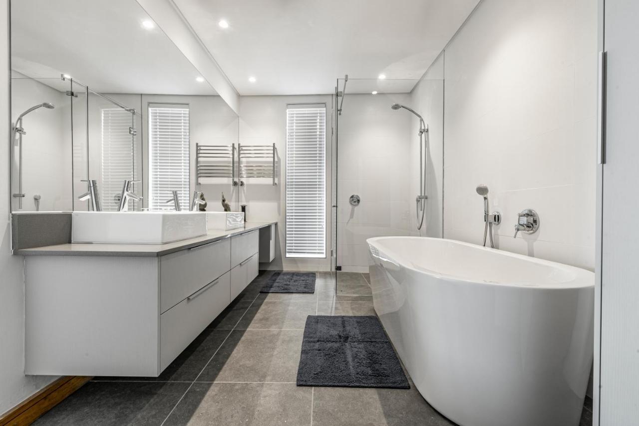 17 Marine, 2 Bedroom Sea-Facing Apt101 Hermanus Eksteriør bilde